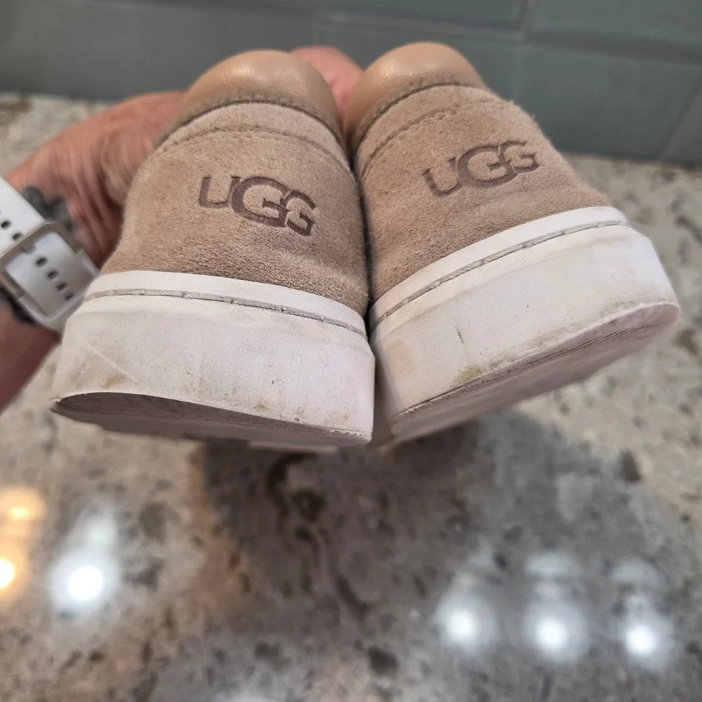 UGG Alameda Slip On Suede Sneakers Sand Tan Low Top Shoes Mens 11